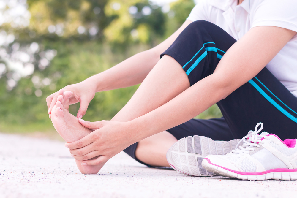 Heel Pain - Plantar Fasciitis - Causes, Symptoms & Treatment Options